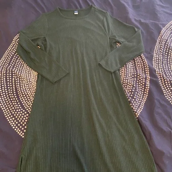 green emerald velvet dress Girls: Feeling Your Best Emerald Green Sweater Dress  Shop the Mint